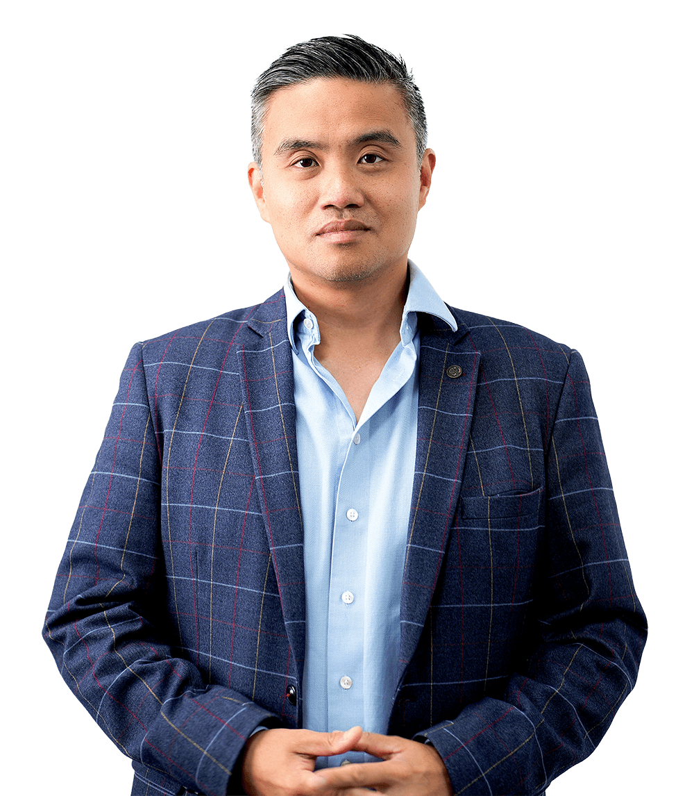 Professor Paul Lee, consultant orthopaedic surgeon, formal portrait.
